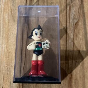 1998 Osamu Tezuka " Astro Boy " Figure Tomy with case.